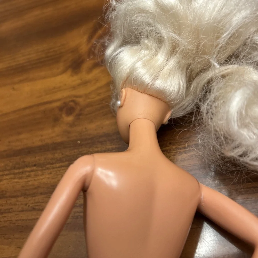 1976 Mattel Barbie Doll Long Hair Earrings Ring‎